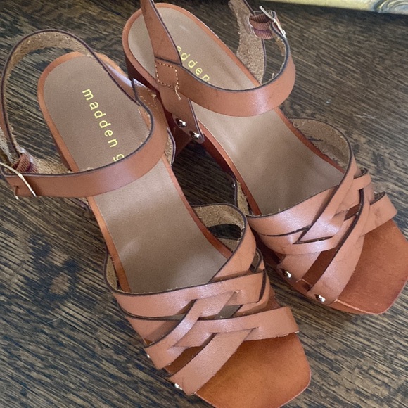 Madden Girl Faux Wooden Corky Leather Heel Sandals 7.5 - Picture 4 of 7